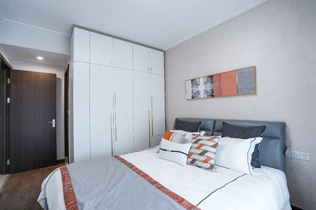 95㎡三居，巧用實(shí)用搭配，客房改書(shū)房，體驗(yàn)輕奢小生活。